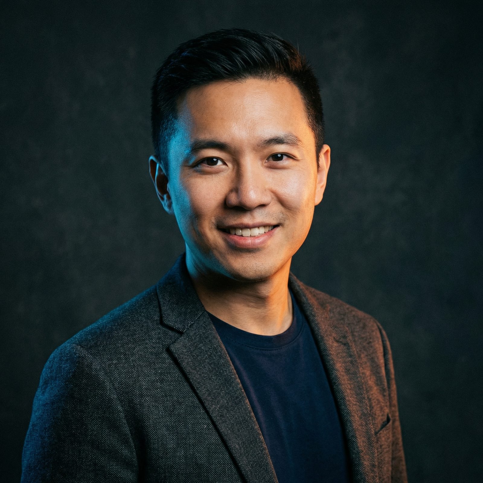 人妻影视传媒资深制片人王浩然